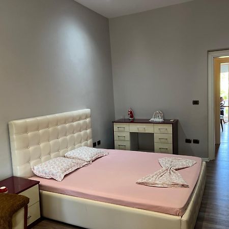Lukas Apartament Vollga Durrës Buitenkant foto