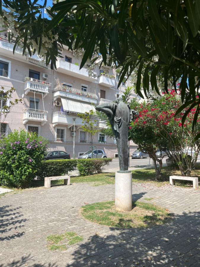 Lukas Apartament Vollga Durrës Buitenkant foto