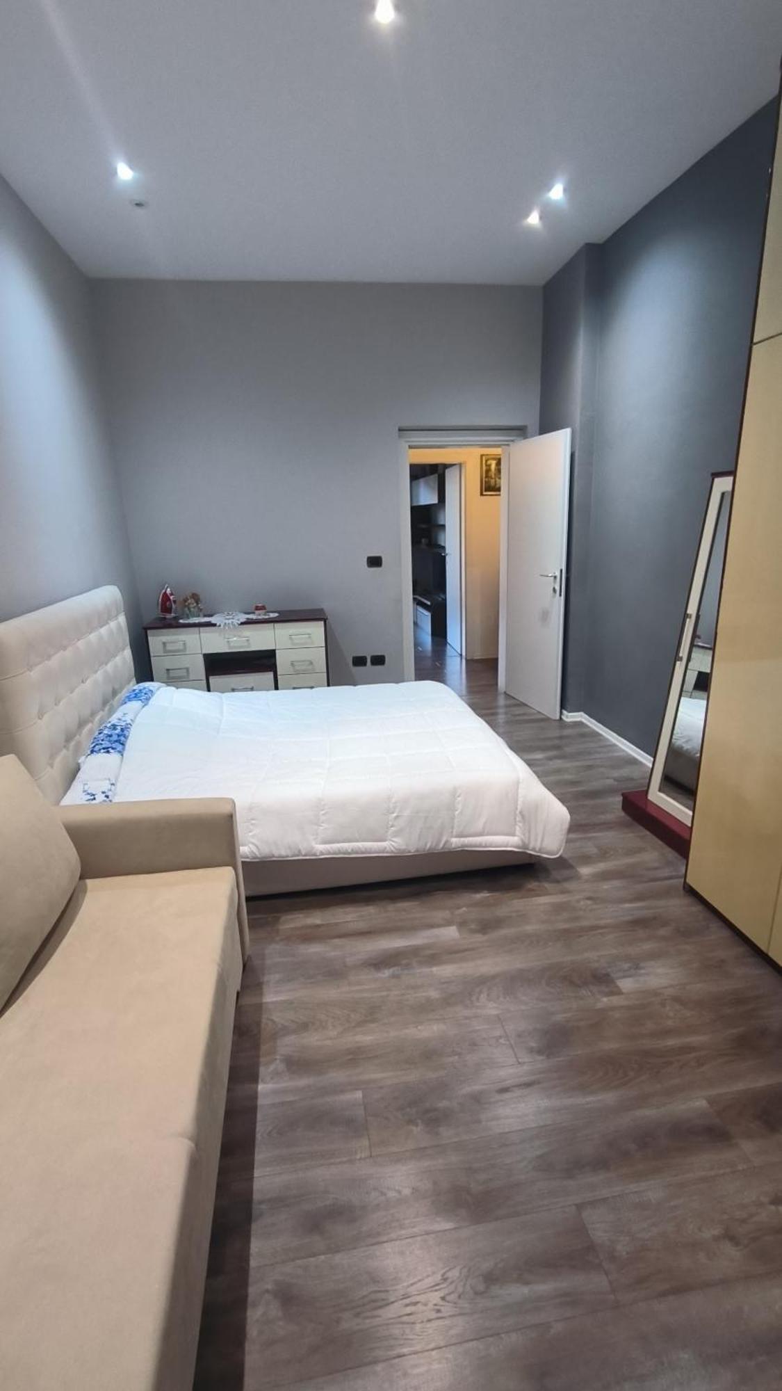 Lukas Apartament Vollga Durrës Buitenkant foto